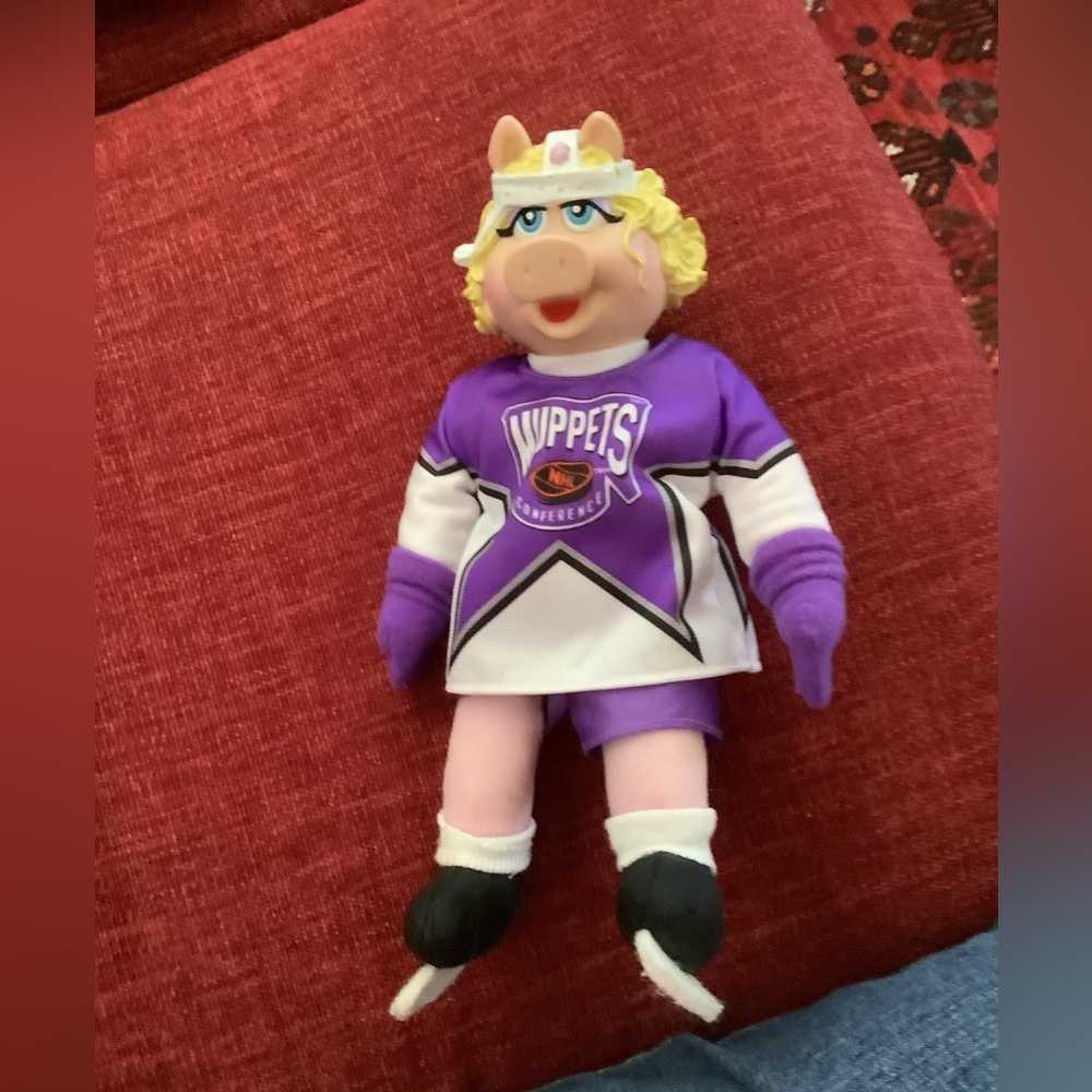 Purple 1995 Miss Piggy Muppet NHL MacDonald’s Promo Doll